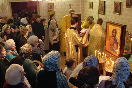 Первая Литургия в соборе Святой Живоначальной Троицы